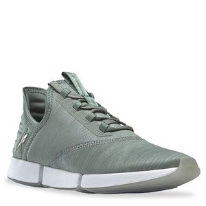 Reebok daily Fit DMX Sneaker, size 7